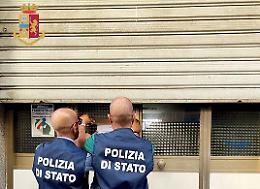La Polizia sospende due circoli privati e denuncia il titolare di un bar
