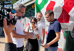 «È assurdo che il Governo non ascolti gli italiani mentre l’inflazione cresce, la benzina tocca i 2 euro e le bollette aumentano»