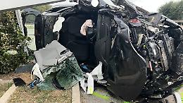 Rocambolesco incidente sulla Taranto-Massafra, tre feriti. Due in gravi condizioni. Le foto