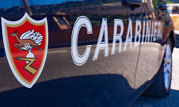 Barese ucciso con una coltellata in casa, arrestato un 21enne a Rozzano