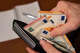 Salario minimo, l'iniziativa della Cgil Taranto 