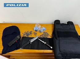 Non si fermano all'alt, due arresti