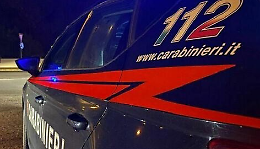 Traffico di droga e detenzione di armi, cinque arresti
