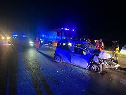 Sabato sera di sangue nel Tarantino: scontro fra due auto, muore un uomo