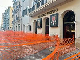 Al via il cantiere sul marciapiede in via Pitagora, davanti al Teatro Orfeo. Le foto