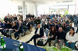 La tecnologia salva i posti di lavoro: Network Contacts e Regione Puglia evitano i 280 licenziamenti. Le foto