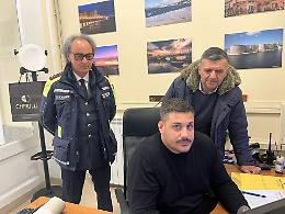 Minaccia il suicidio, salvato: ecco chi sono gli agenti eroi