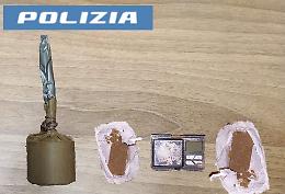 Nascondeva droga  e un ordigno, arrestato