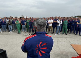 Leonardo incontra i sindacati: nessun taglio, si rafforza la Divisione Aeronautica