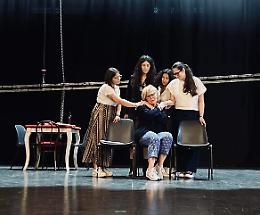 “Non è stata una bella idea”: all'Orfeo la commedia giallo-rosa