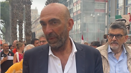 Il sindaco di Bari in piazza per l’Europa: «Uniti per la democrazia e i valori europei»