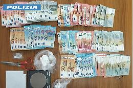 Blitz in una casa dello spaccio. Il video