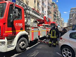 Ancora un incendio in un appartamento a Taranto. Il video