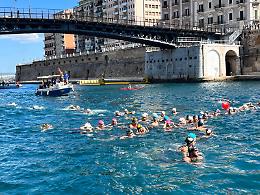 Tornano i campioni del nuoto in acque libere