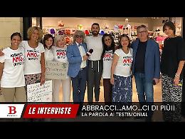 Abbracci “inclusivi” anche al centro commerciale