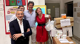 Ondate di calore, donati sali minerali e integratori da Federfarma Bari all'assessorato al Welfare