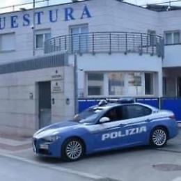 Macelleria abusiva in uno scantinato. La carne distribuita a macellai e ristoranti