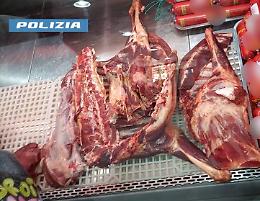 Alimenti pericolosi e gravi carenze igieniche, a Taranto maxi sequestro. Le foto 