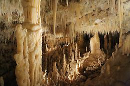 Chi alloggia negli alberghi di Bari e Bat avrà voucher sconto per gli eventi delle Grotte di Castellana 