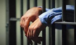 Rivolta al Carcere di Bari: rientrati nella notte i disordini, ma le tensioni restano