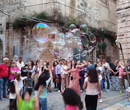 Buskers Festival: cinque ore di spettacoli tra i vicoli della Città Vecchia