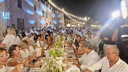 L'edizione 2024 della Cena en Blanc di Bisceglie. Tutte le foto