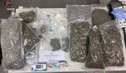 In casa nasconde quasi 10 chili di droga, un 35enne in manette