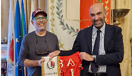 Il Sindaco di Bari incontra il vice sindaco di Bordeaux che sta andando in bici a Tblisi