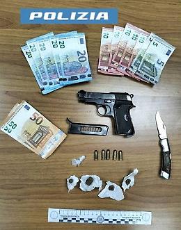 Pistola contro i "Falchi", arrestato