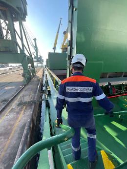 Nave sottoposta a fermo