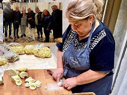 "La Guerra delle orecchiette": al via il corso per la sicurezza alimentare delle pastaie di Bari Vecchia