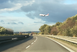 Aereo Swissair in volo per ore su Grottaglie