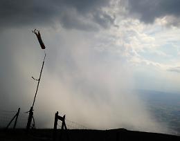 "Vento di burrasca", Immacolata con l'allerta meteo