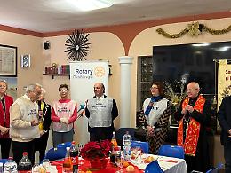 Pranzo natalizio di solidarietà: un abbraccio ai più fragili. Le foto