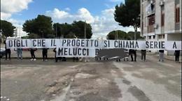 Taranto-Apex, la contestazione tocca anche la politica. Le foto