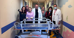 La Lilt di Taranto dona una barella attrezzata al reparto di Oncoematologia pediatrica