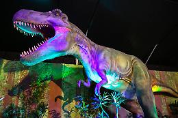 Bari si trasforma in un Jurassic Park: ecco la "Dinosaur Invasion" alla Fiera del Levante. Le foto