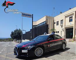 Fermato a bordo di un'auto rubata 