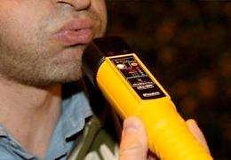 Controlli della Polizia: ritirate sette patenti e decurtati 34 punti