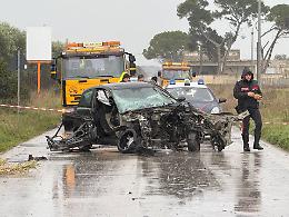 Schianto frontale sulla San Giorgio Jonico-Pulsano: tre feriti gravi, due sono ragazzi. Le foto