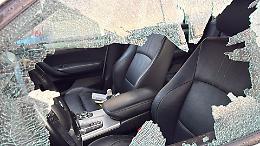 Raffica di furti su auto nella notte: danni e vetri infranti in diverse vie di Taranto