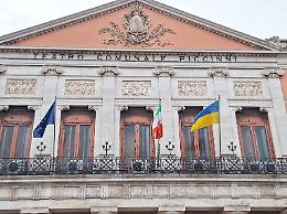 Bari apre i suoi scrigni d’arte per le Giornate Fai di Primavera: in visita Palazzo di Città e Teatro Piccinni
