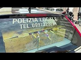 Stretta sui venditori abusivi di mimose: sanzionati in dieci. Il video