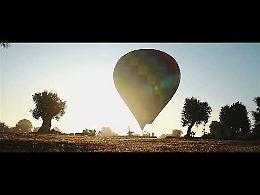 Tra gravine e cieli di Puglia: un weekend tra natura, cultura e mongolfiere. Il video