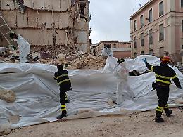 Crollo della palazzina, nessuna traccia di amianto nell’aria. Via libera alla demolizione