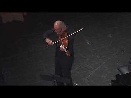 Standing ovation al Mercadante per Massimo Quarta, ora il Festival dell’Alta Murgia guarda alla Spagna. Il video