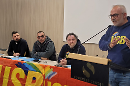 «Sì alla chiusura di Acciaierie d'Italia se si "blindano" i 15.000 lavoratori»