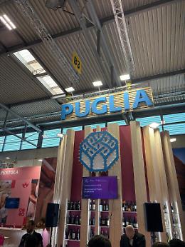 Vinitaly 2025, boom del Primitivo. Ma pesa lo spettro dei dazi Usa