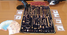 Ritrovato il tesoro sacro della Madonna del Rosario: arrestato un 33enne