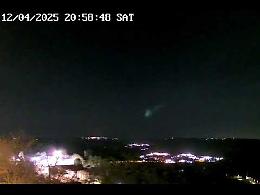 Bagliore verde nei cieli del Sud: avvistato un bolide luminoso tra Puglia e Basilicata. Il video